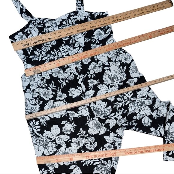 NWT Old Navy jumpsuit size 2X black white floral smocked linen cami cropped - Picture 4 of 11